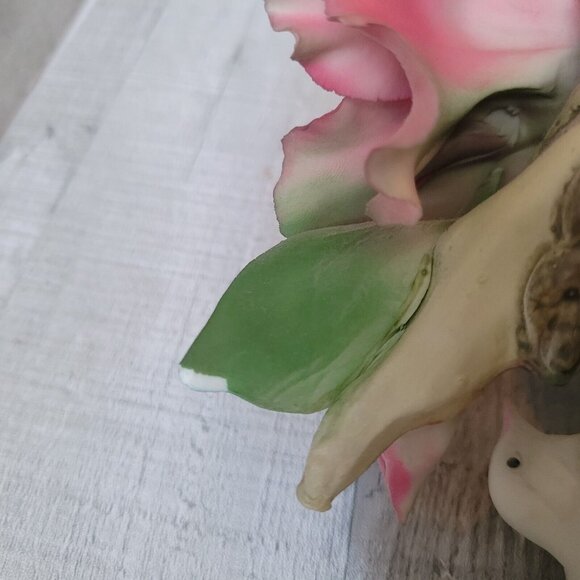 CAPODIMONTE BIRD FIGURINE OF TWO WHITE DOVES WITH PINK FLOWERS - Picture 7 of 10